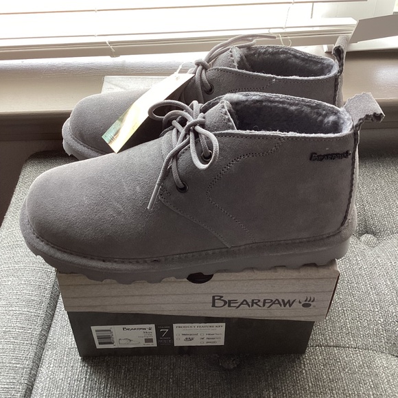 BEARPAW Skye Genuine Shearling Lined Suede Chukka Boot (Women) 7M - Picture 12 of 13